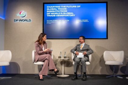 Emma Crosby interviews DP World CEO Sultan Ahmed bin Sulayem on stage.